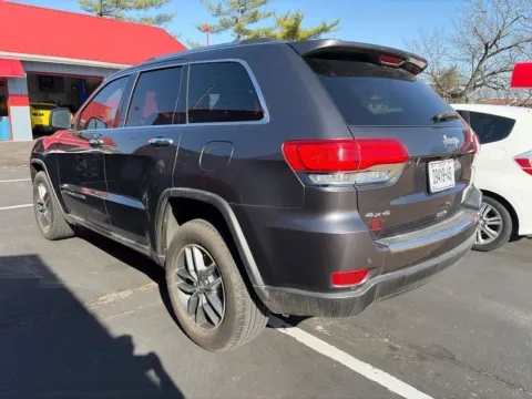 Photos of 2018 Jeep Grand Cherokee Limited 4x4 for sale in St. Louis, MO at South County Auto Plaza