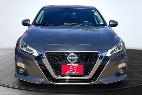 Another view of 2020 Nissan Altima SL FWD for sale in St. Louis, MO at South County Auto Plaza