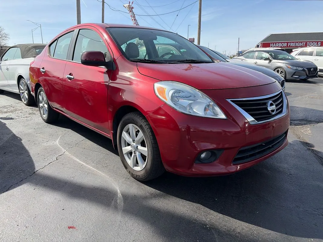 Red 2012 Nissan Versa 1.6 SL for sale in St. Louis, MO