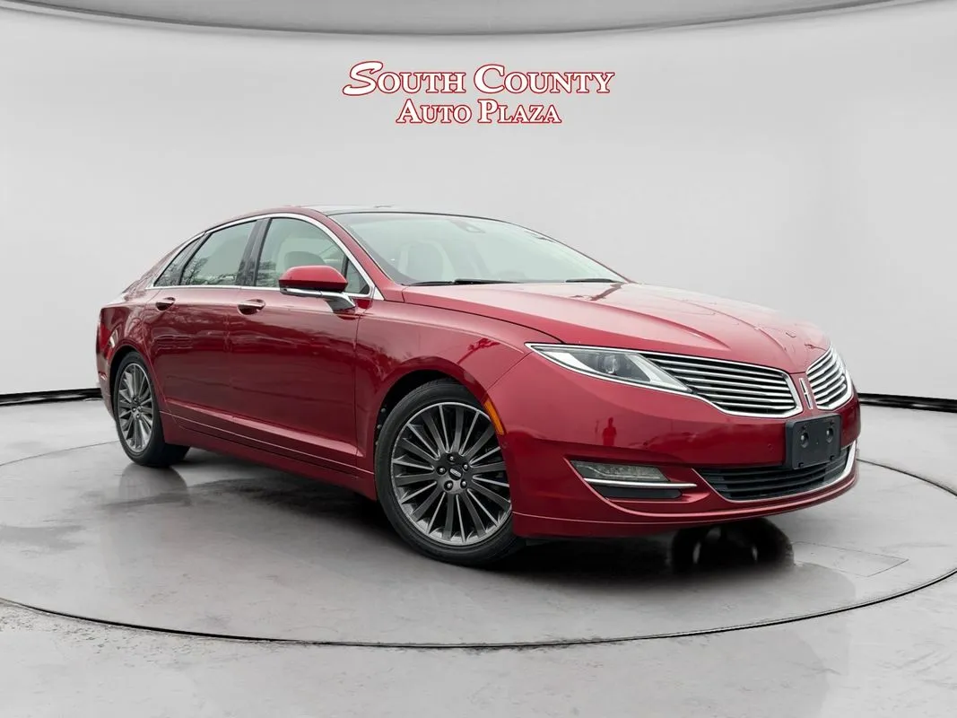 2013 Lincoln MKZ Front Wheel Drive's photo
