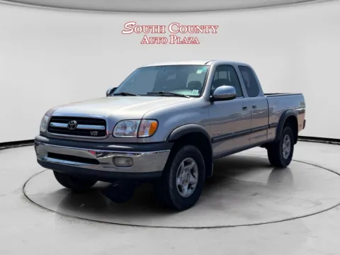 Silver 2001 Toyota Tundra SR5 V8 for sale in St. Louis, MO