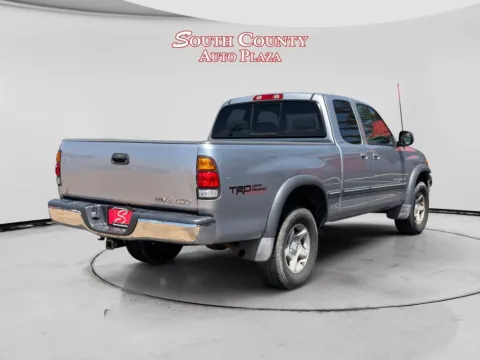 More photos of 2001 Toyota Tundra SR5 V8 at South County Auto Plaza, MO