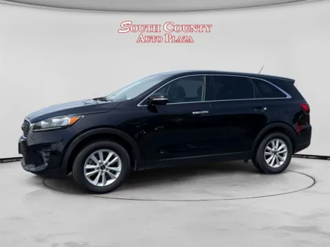 Photos of 2019 Kia Sorento 2.4L L for sale in St. Louis, MO at South County Auto Plaza