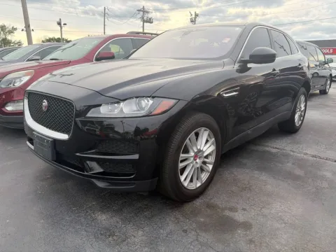 Black 2020 Jaguar F-PACE 30t Prestige for sale in St. Louis, MO