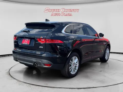 More photos of 2020 Jaguar F-PACE 30t Prestige at South County Auto Plaza, MO