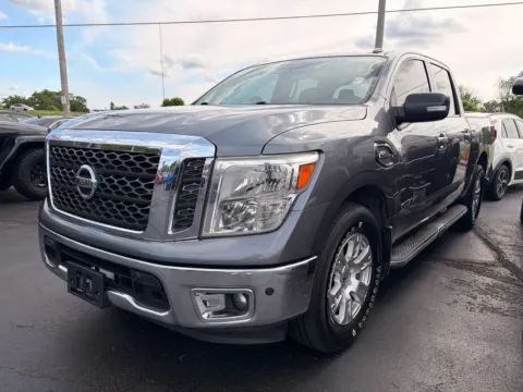Gray 2017 Nissan TITAN SV for sale in St. Louis, MO