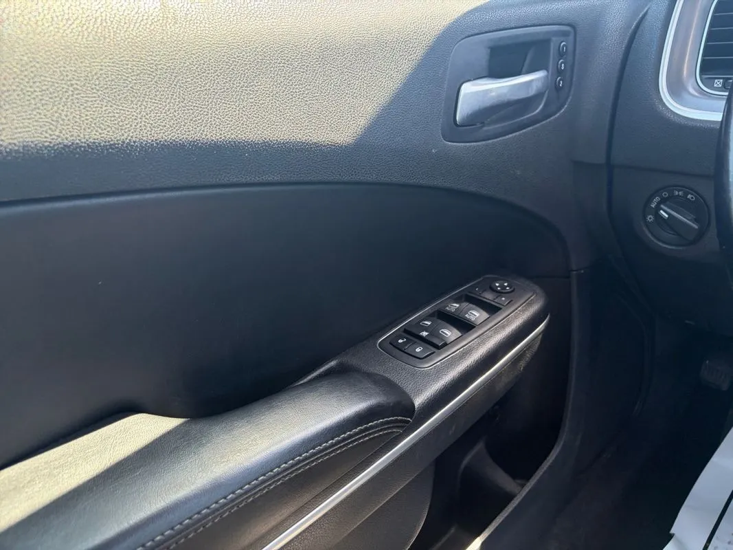 2021 Dodge Charger SXT - Photo 16