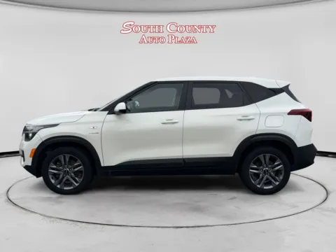 Photos of 2021 Kia Seltos LX for sale in St. Louis, MO at South County Auto Plaza