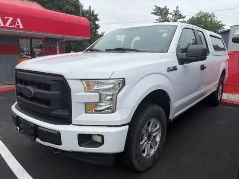Photos of 2017 Ford F-150 for sale in St. Louis, MO at South County Auto Plaza