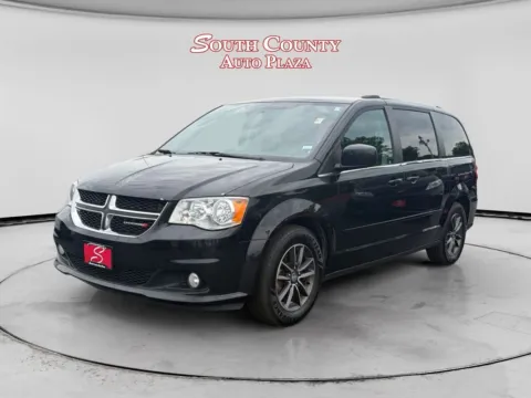 Gray 2017 Dodge Grand Caravan SXT for sale in St. Louis, MO