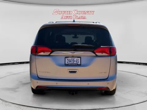 More photos of 2020 Chrysler Pacifica Limited at South County Auto Plaza, MO