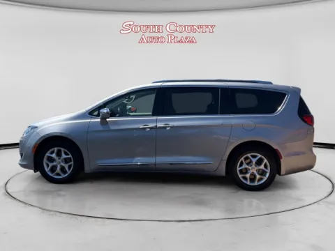 Photos of 2020 Chrysler Pacifica Limited for sale in St. Louis, MO at South County Auto Plaza