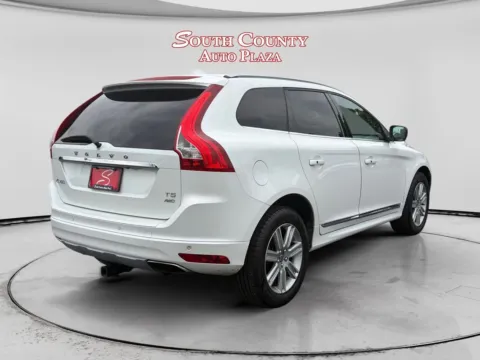 More photos of 2017 Volvo XC60 T5 Inscription at South County Auto Plaza, MO