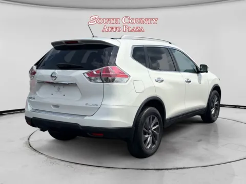 More photos of 2016 Nissan Rogue SL at South County Auto Plaza, MO