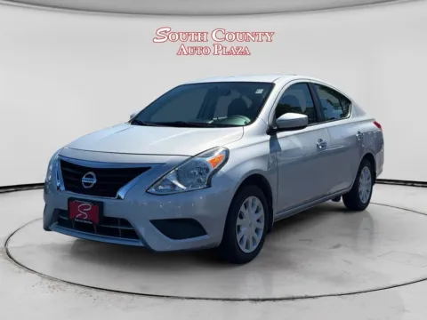 Silver 2016 Nissan Versa 1.6 SV for sale in St. Louis, MO
