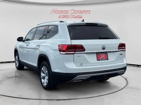 Another view of 2018 Volkswagen Atlas 3.6L V6 SEL for sale in St. Louis, MO at South County Auto Plaza