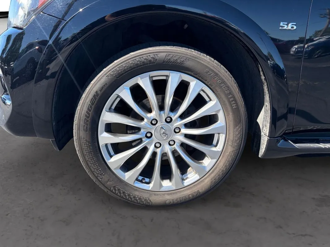 Infiniti QX80 photo 9