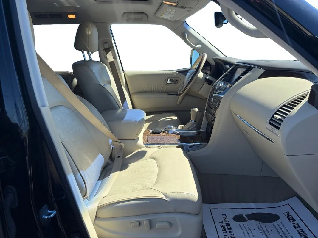Infiniti QX80 photo 15