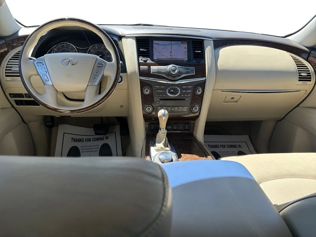 Infiniti QX80 photo 14