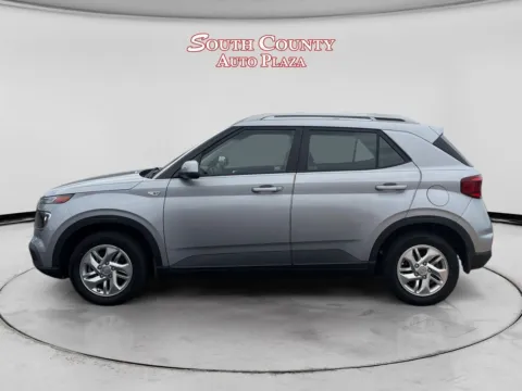 Photos of 2020 Hyundai Venue SEL for sale in St. Louis, MO at South County Auto Plaza