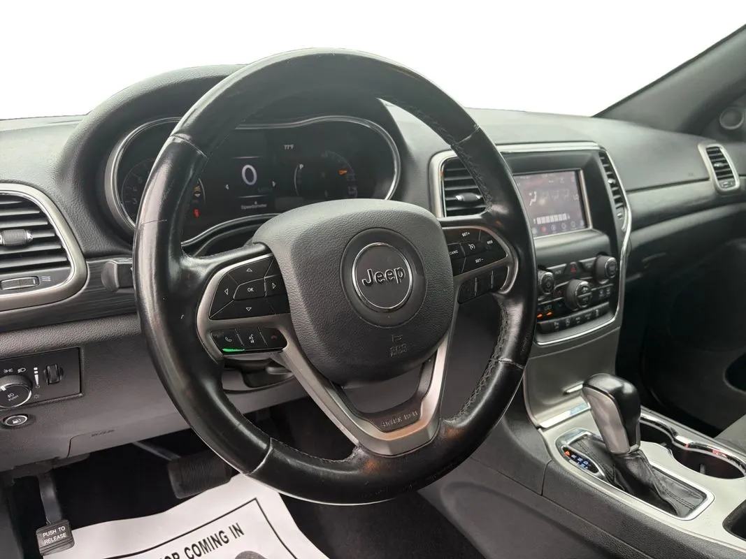Jeep Grand Cherokee photo 11