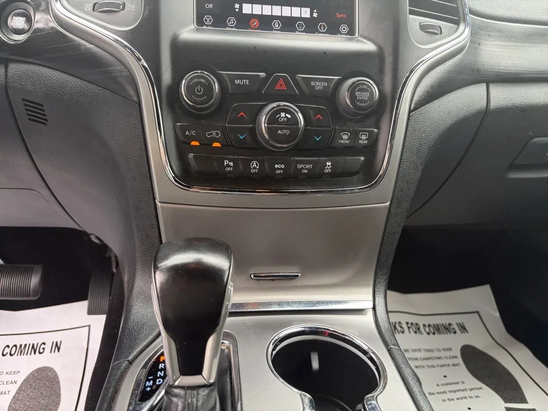 Jeep Grand Cherokee photo 12