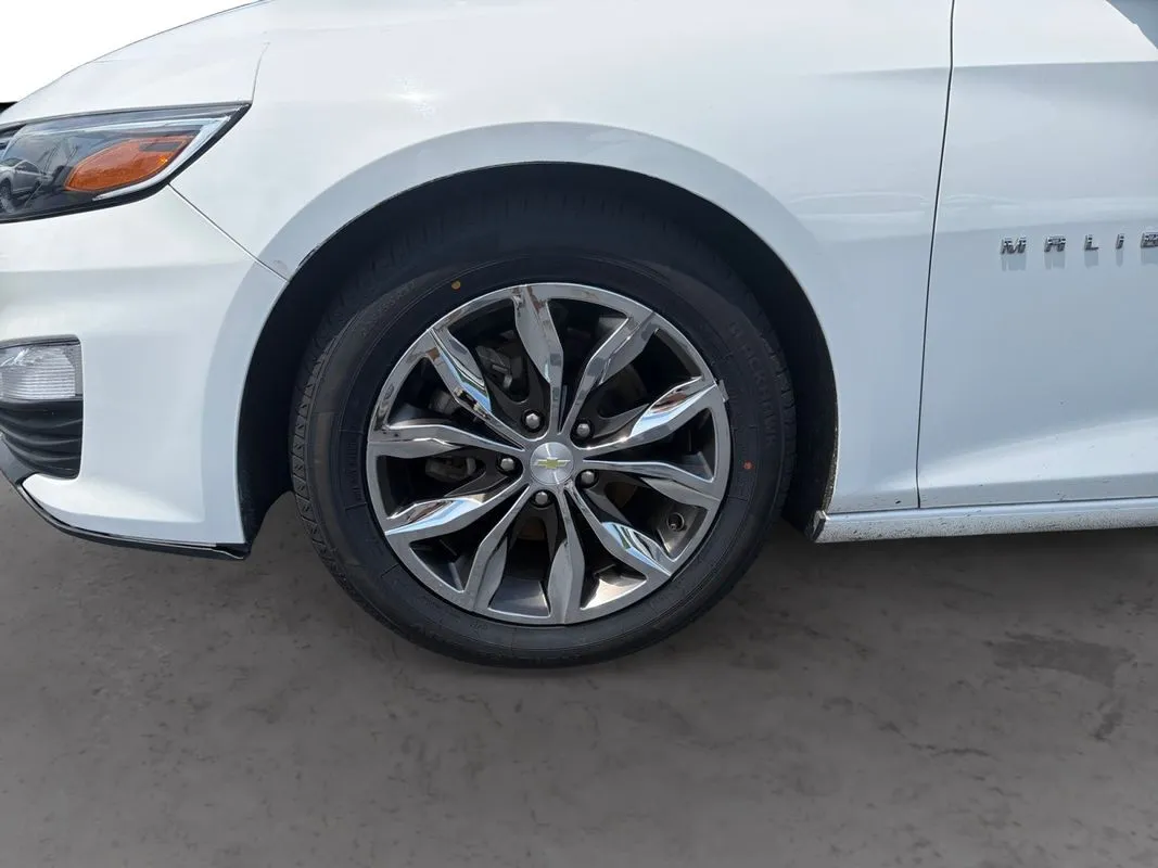 Chevrolet Malibu photo 9