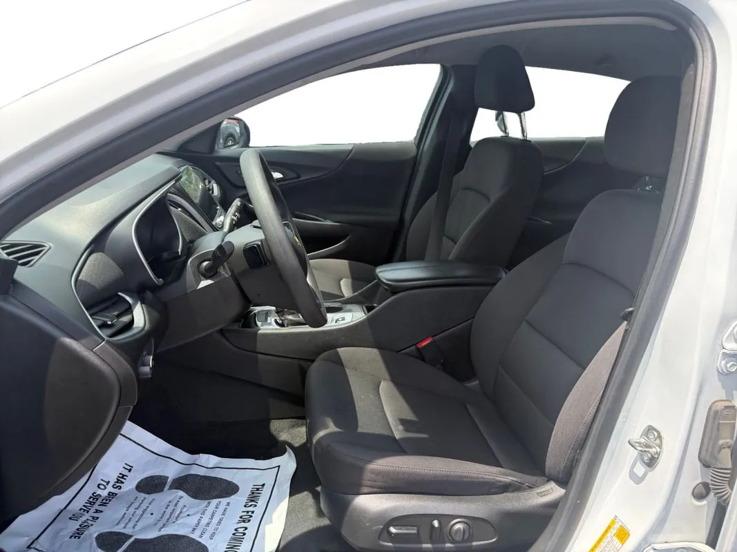 Chevrolet Malibu photo 10