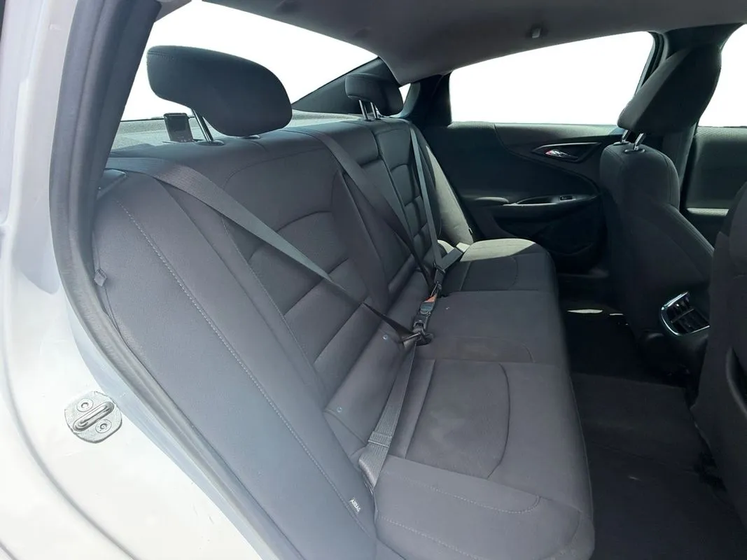 Chevrolet Malibu photo 17