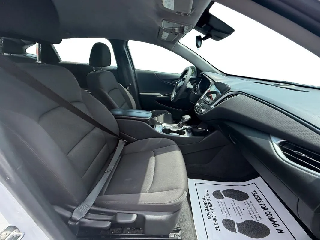 Chevrolet Malibu photo 15