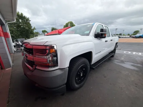 White 2018 Chevrolet Silverado 1500 WT for sale in St. Louis, MO