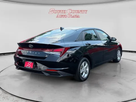 More photos of 2021 Hyundai Elantra SE at South County Auto Plaza, MO