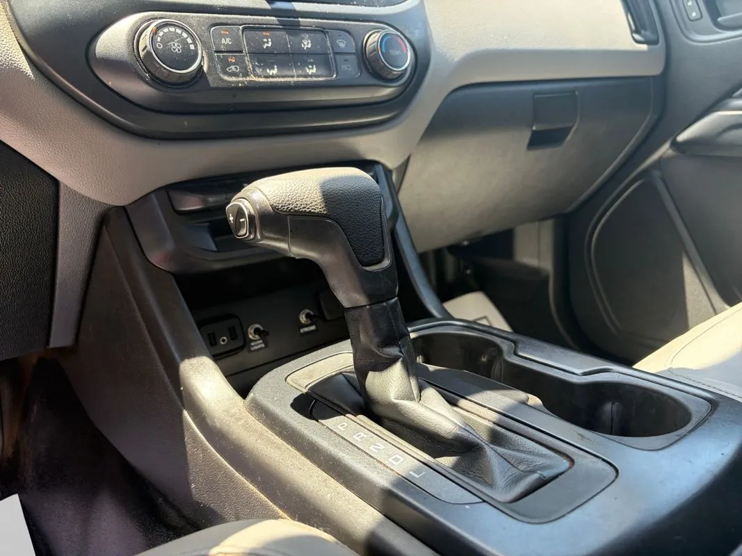 Chevrolet Colorado photo 12
