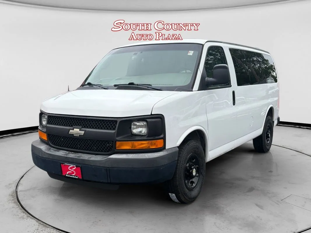 White 2013 Chevrolet Express 2500 LS for sale in St. Louis, MO