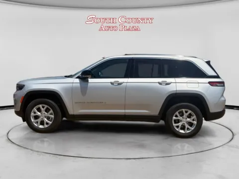 Photos of 2023 Jeep Grand Cherokee Limited 4x4 for sale in St. Louis, MO at South County Auto Plaza