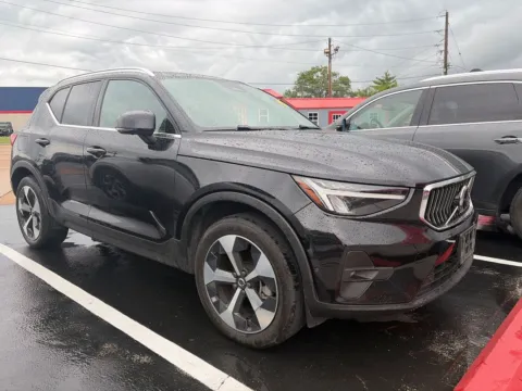 Photos of 2024 Volvo XC40 B5 Plus Bright Theme for sale in St. Louis, MO at South County Auto Plaza