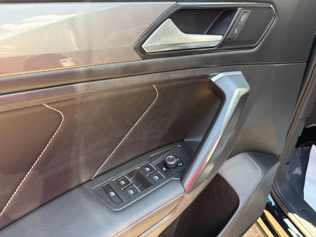 Volkswagen Tiguan photo 17