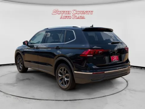 Another view of 2023 Volkswagen Tiguan 2.0T SE for sale in St. Louis, MO at South County Auto Plaza