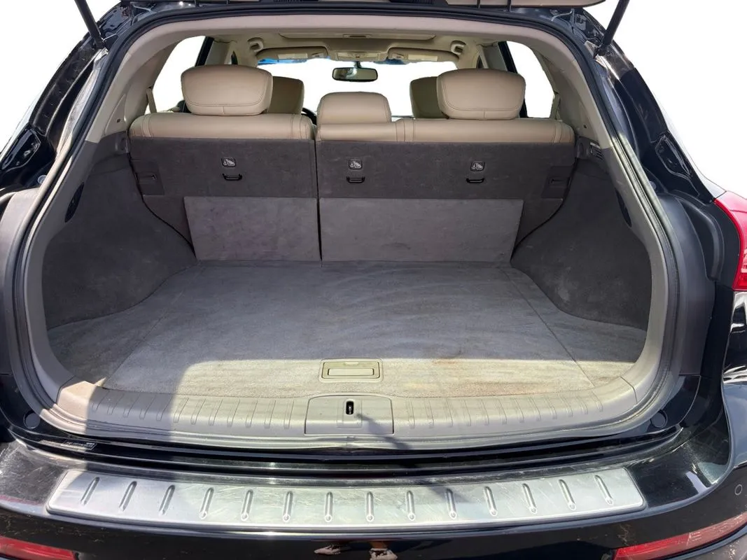 Infiniti QX50 photo 17