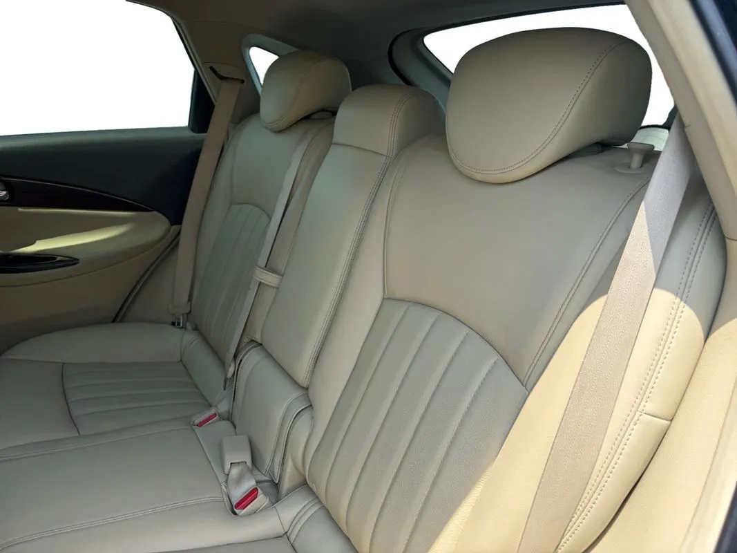 Infiniti QX50 photo 13