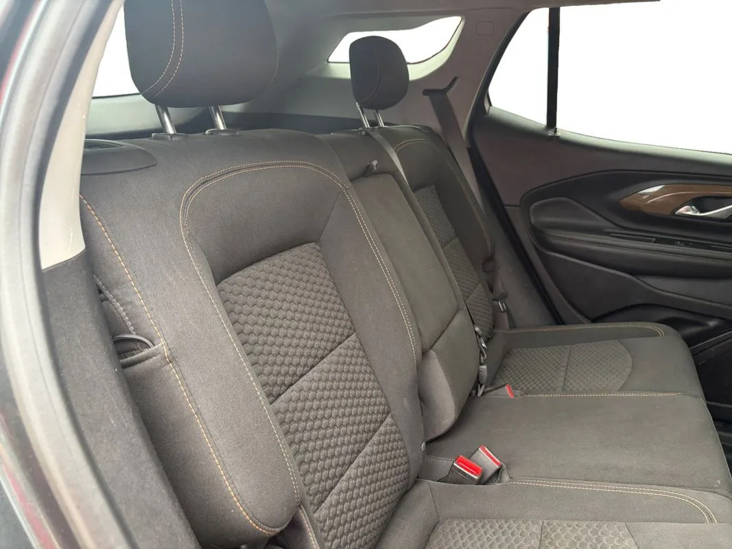 GMC Terrain photo 17