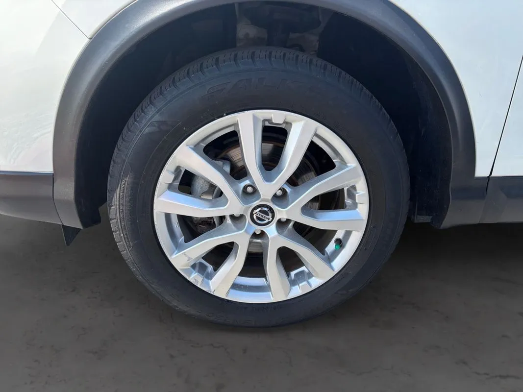 Nissan Rogue Sport photo 8