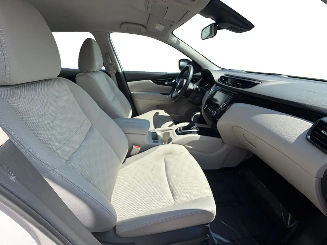 Nissan Rogue Sport photo 14