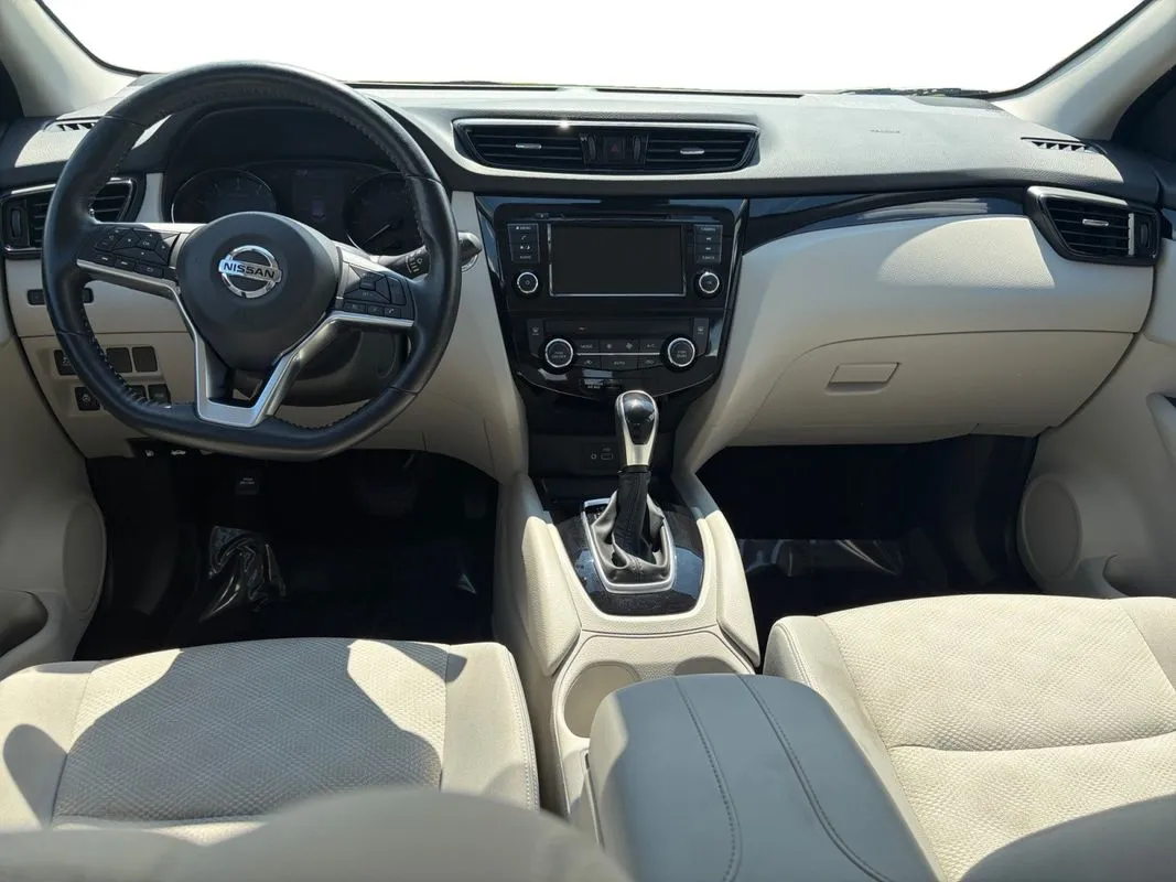 Nissan Rogue Sport photo 13