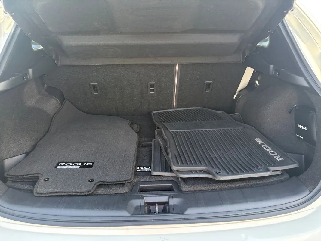 Nissan Rogue Sport photo 18