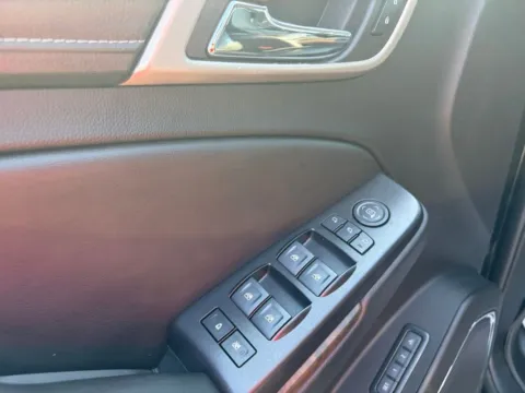 More photos of 2018 GMC Yukon XL Denali at South County Auto Plaza, MO