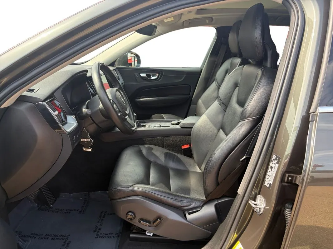 Volvo XC60 photo 10