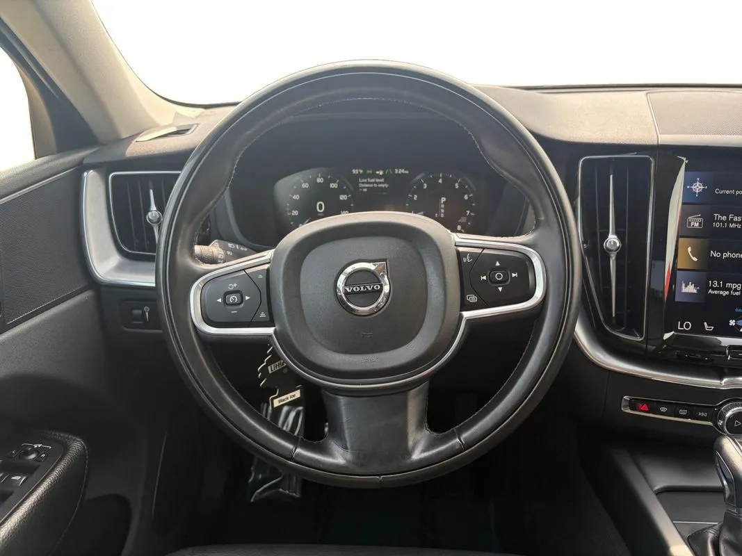 Volvo XC60 photo 11