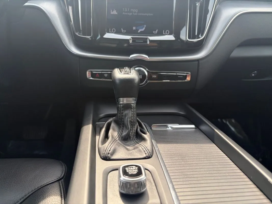 Volvo XC60 photo 12
