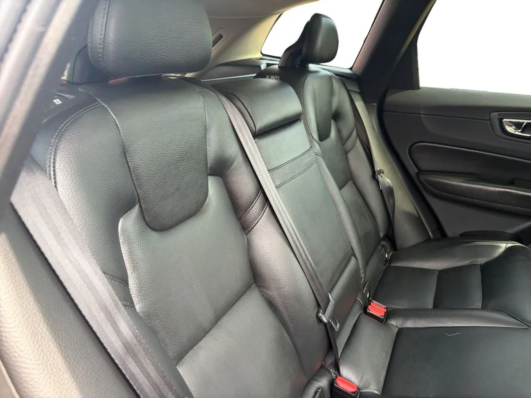 Volvo XC60 photo 18